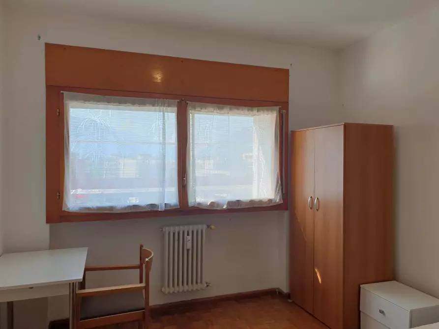 Immagine 4 di Camera in affitto  in Via Alcide Degasperi9 a Trento