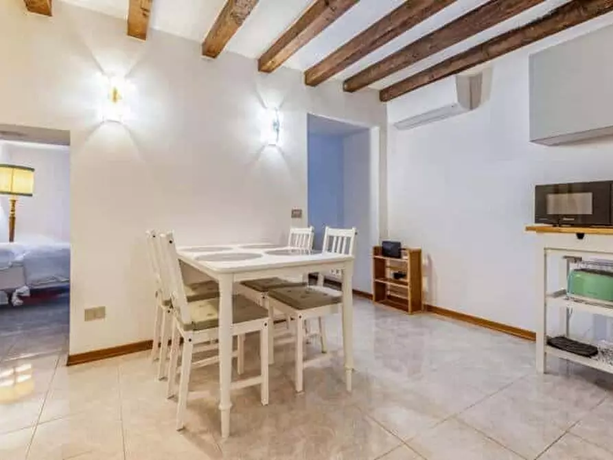 Immagine 5 di Appartamento in affitto  in Via Mortara4 a Milano