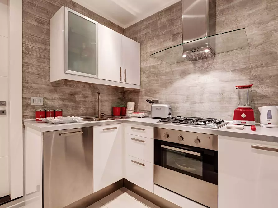 Immagine 11 di Appartamento in affitto  in Via Appia Pignatelli a Roma