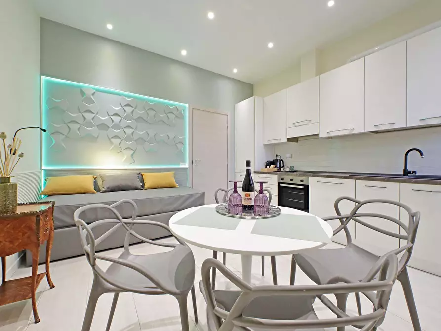 Immagine 23 di Appartamento in affitto  in Via Taranto93 a Roma