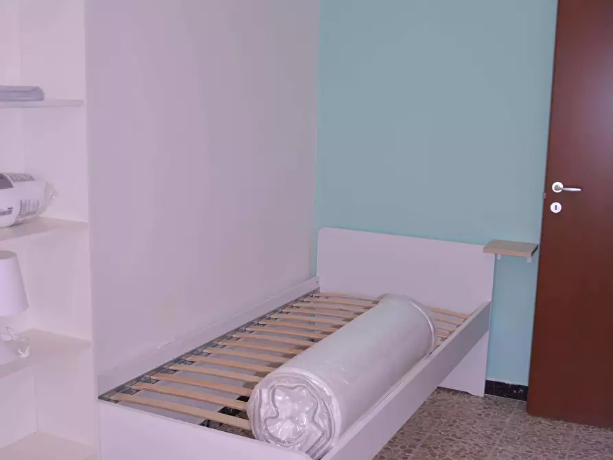 Immagine 2 di Camera in affitto  in Via Lombardia2 a Cagliari