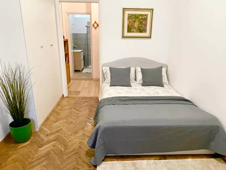 Immagine 1 di Camera in affitto  in Viale Coni Zugna43 a Milano