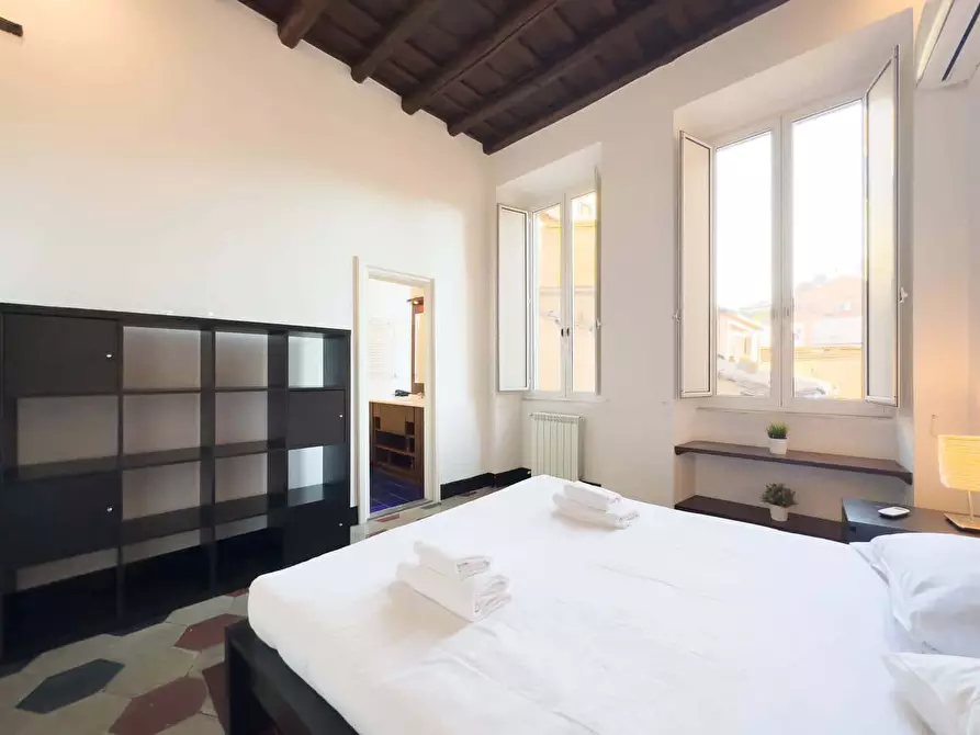 Immagine 18 di Appartamento in affitto  in Via della Mercede16 a Roma