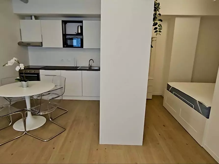 Immagine 2 di Appartamento in affitto  in Corso Italia7 a Trieste