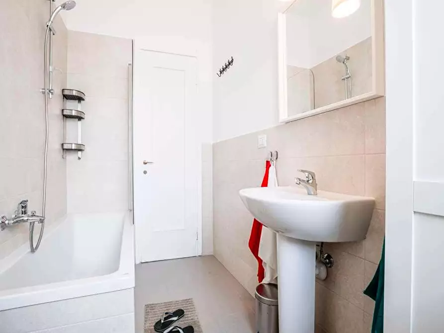 Immagine 18 di Camera in affitto  in Viale Tibaldi2 a Milano