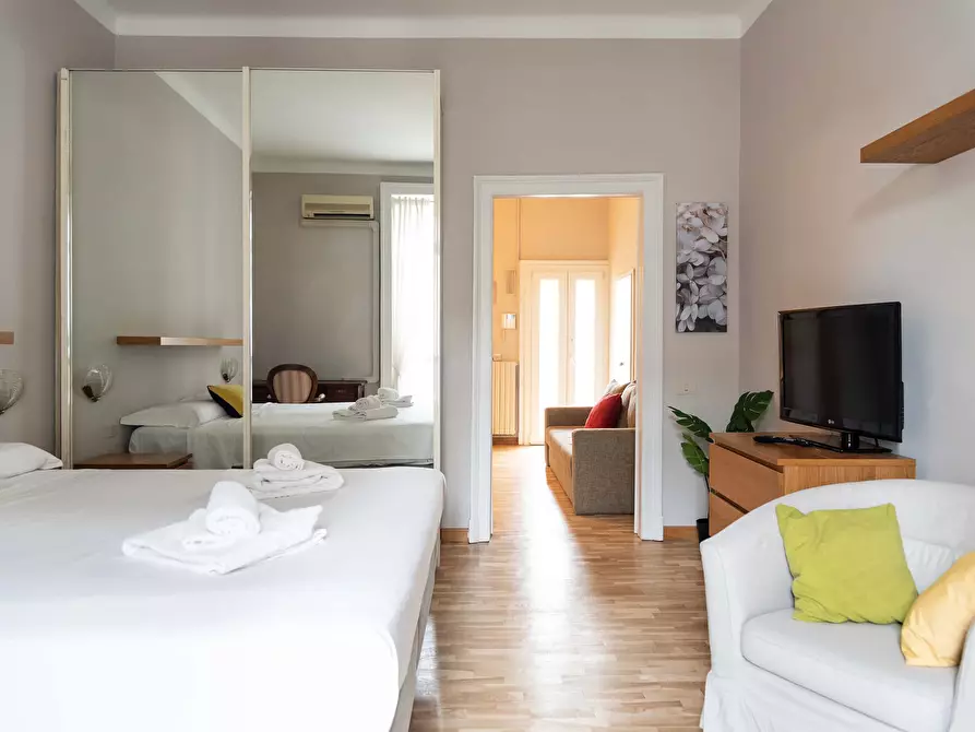 Immagine 21 di Appartamento in affitto  in Via Donatello32 a Milano