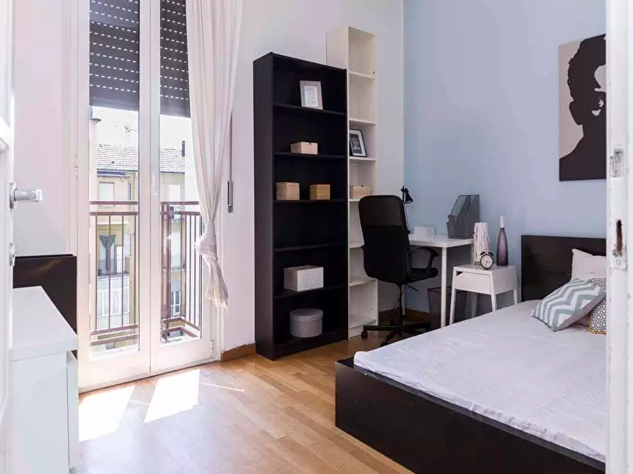 Immagine 1 di Camera in affitto  in Via Volterra12 a Milano