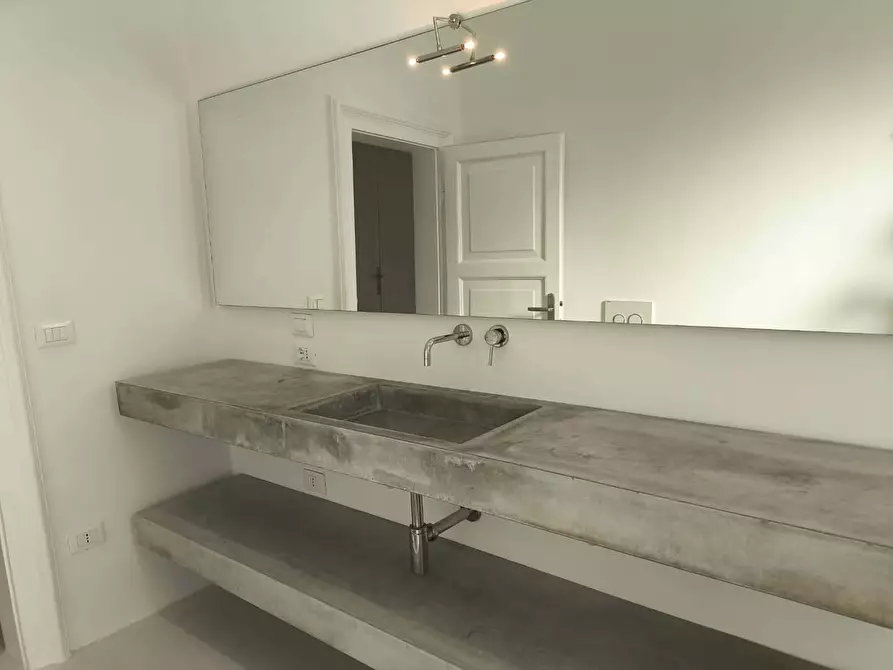 Immagine 103 di Appartamento in affitto  in Via Irnerio9 a Bologna