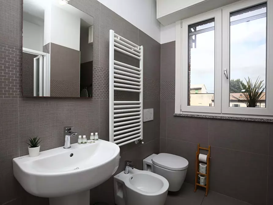 Immagine 8 di Camera in affitto  in Via Luigi Mercantini a Milano