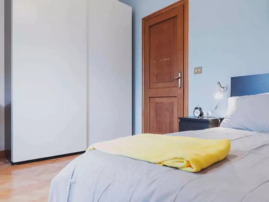 Immagine 2 di Camera in affitto  in Via Marsala28 a Bologna