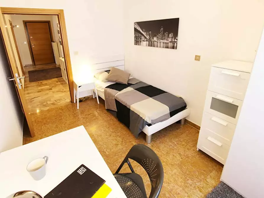 Immagine 3 di Camera in affitto  in Via Augusto Murri a Venezia