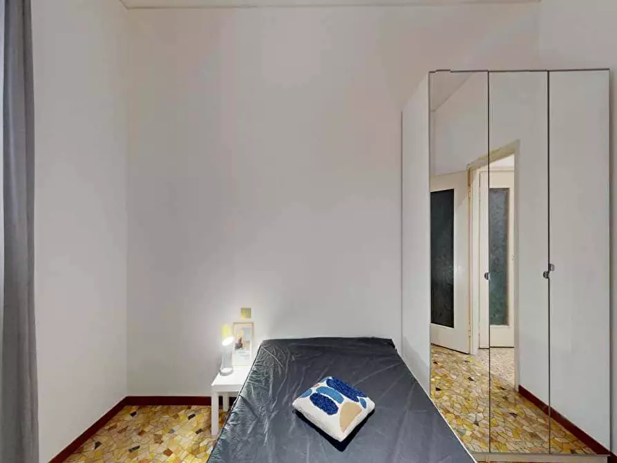 Immagine 2 di Camera in affitto  in Via Anco Marzio4 a Milano