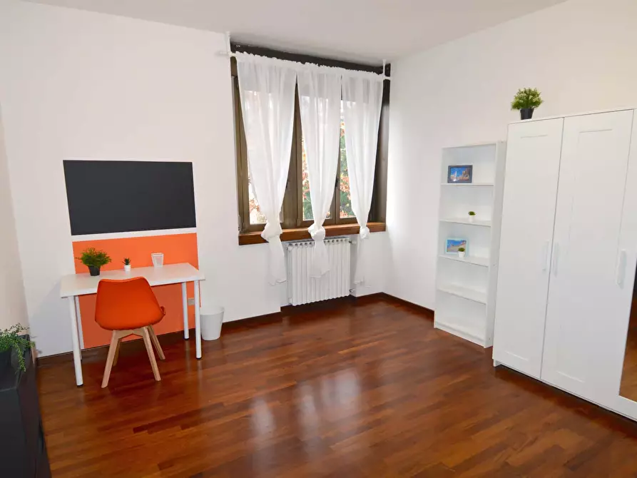 Immagine 2 di Camera in affitto  in Via Pietro Giardini111 a Modena