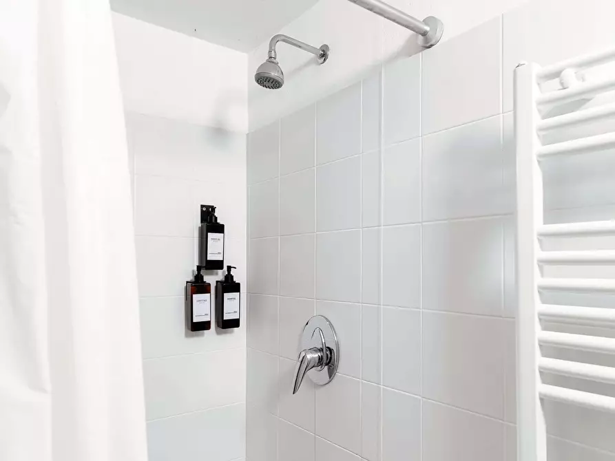 Immagine 36 di Appartamento in affitto  in Via della Conciliazione83 a Como