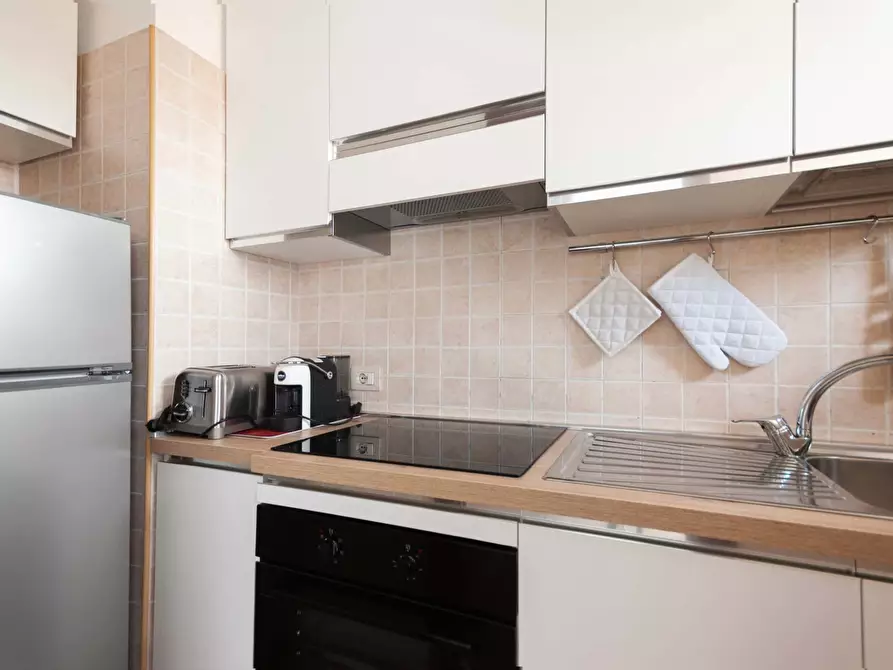 Immagine 10 di Appartamento in affitto  in Via Nino Bixio33 a Milano