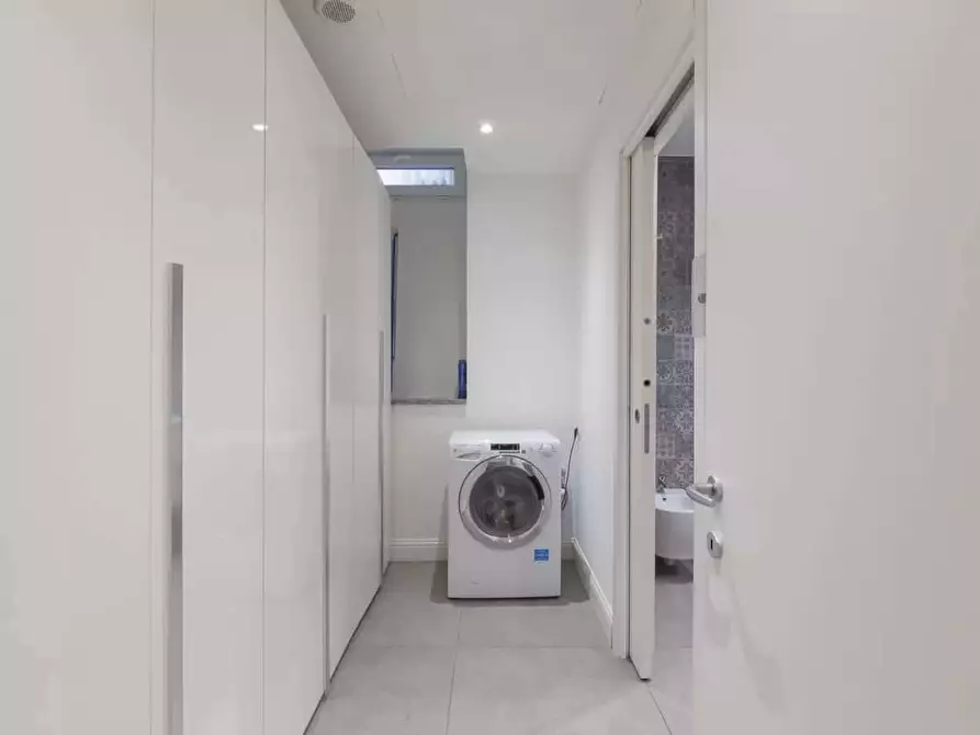 Immagine 9 di Appartamento in affitto  in Via della Moscova27 a Milano