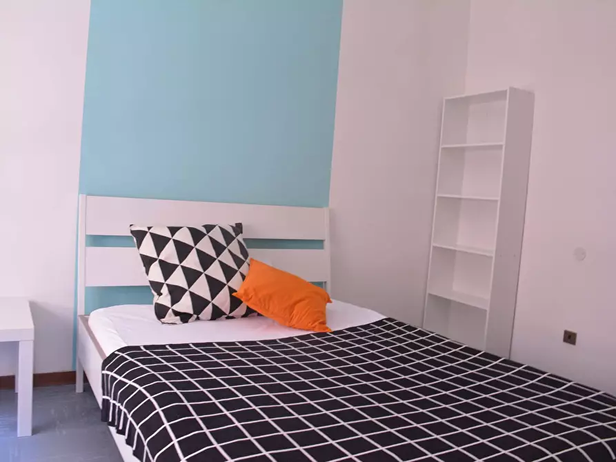 Immagine 3 di Camera in affitto  in Via Tigellio20 a Cagliari