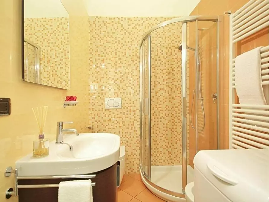 Immagine 11 di Appartamento in affitto  in Vicolo dei Malespini1 a Firenze