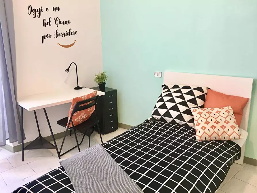 Immagine 4 di Camera in affitto  in Via del Ponte Rosso13 a Firenze