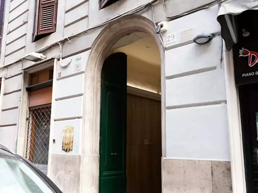 Immagine 16 di Appartamento in affitto  in Via Sardegna29 a Roma