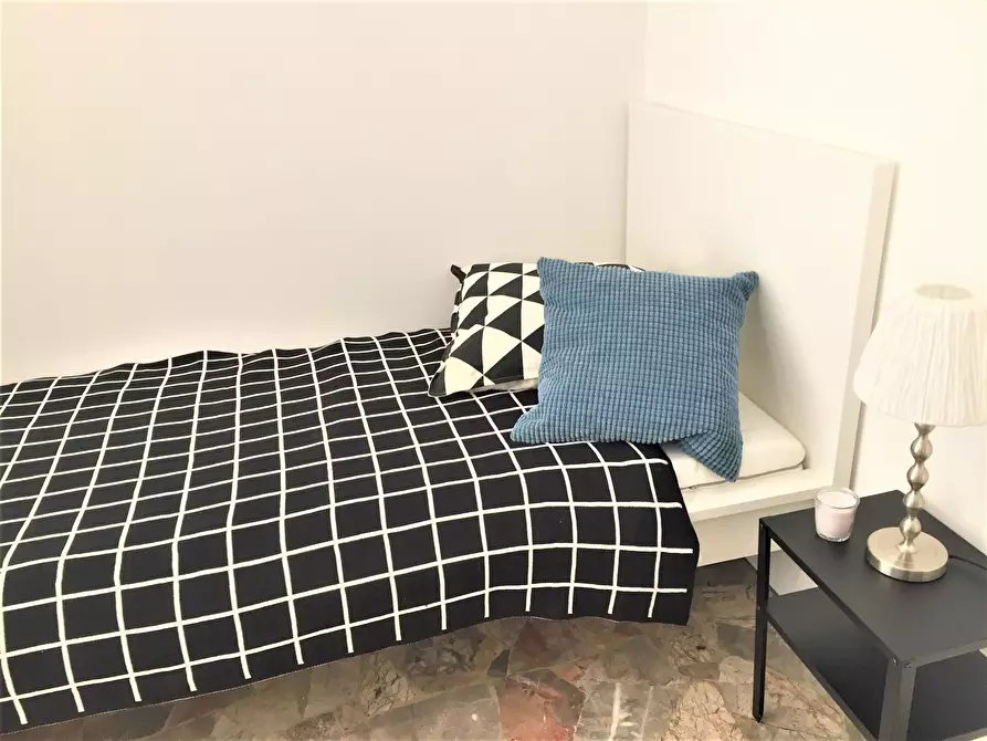 Immagine 2 di Camera in affitto  in Via Quintino Sella44 a Firenze