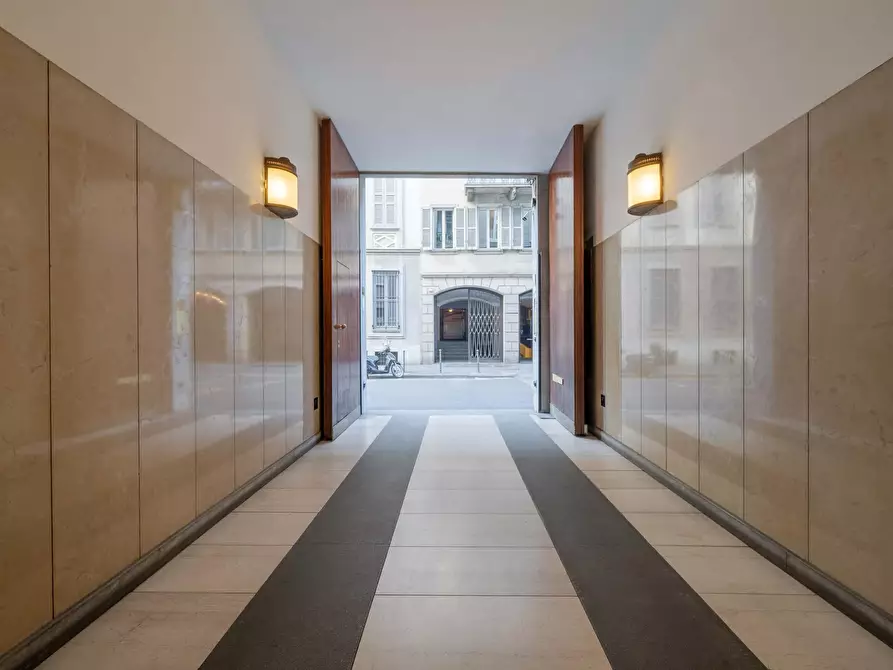 Immagine 62 di Appartamento in affitto  in Via Borgonuovo4 a Milano