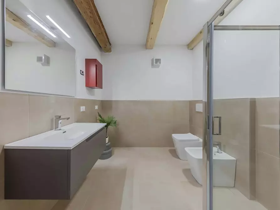 Immagine 9 di Camera in affitto  in Via Fondobanchetto33 a Ferrara