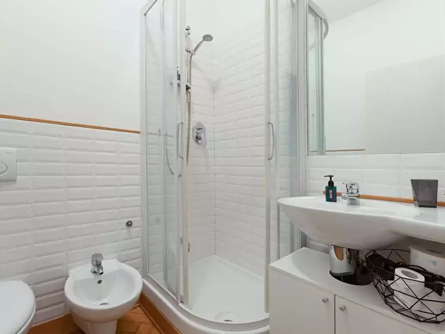 Immagine 18 di Appartamento in affitto  in Piazza della Borsa4 a Trieste