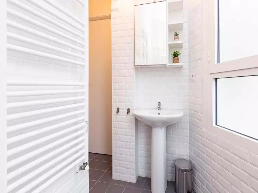 Immagine 12 di Camera in affitto  in Via Paolo Bassi22 a Milano