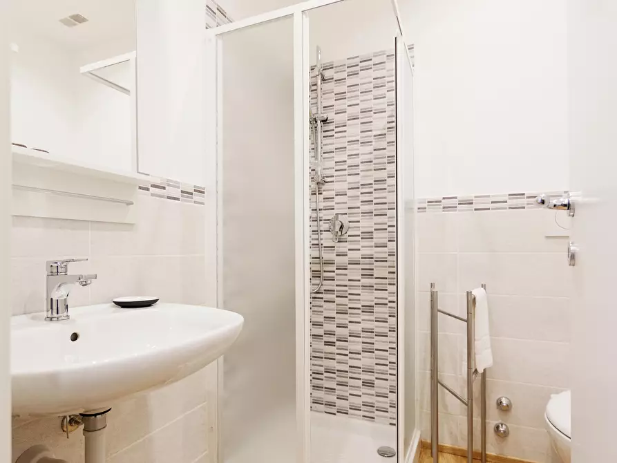 Immagine 10 di Appartamento in affitto  in Via Napo Torriani22 a Milano