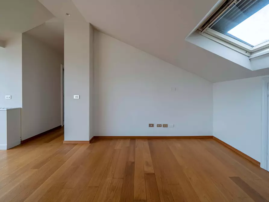 Immagine 39 di Appartamento in affitto  in Corso Vercelli1 a Milano