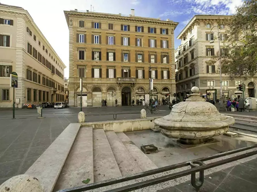Immagine 25 di Appartamento in affitto  in Corso Vittorio Emanuele II252 a Roma