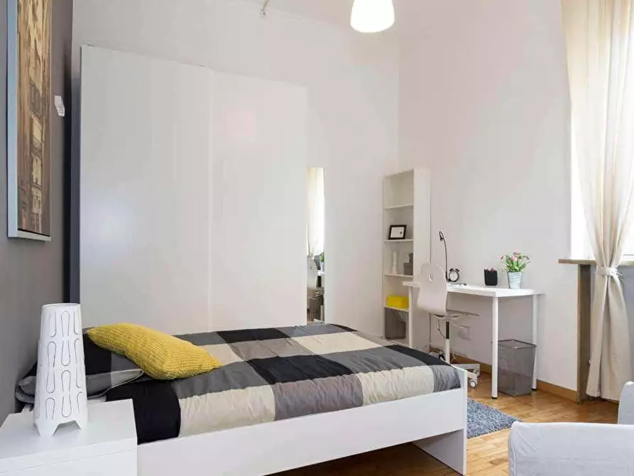 Immagine 1 di Camera in affitto  in Via Tarquinio Prisco3 a Milano