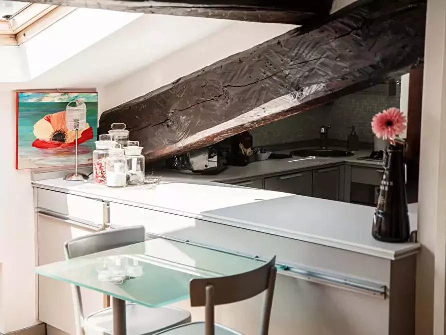 Immagine 2 di Appartamento in affitto  in Via Tommaso Grossi9 a Como