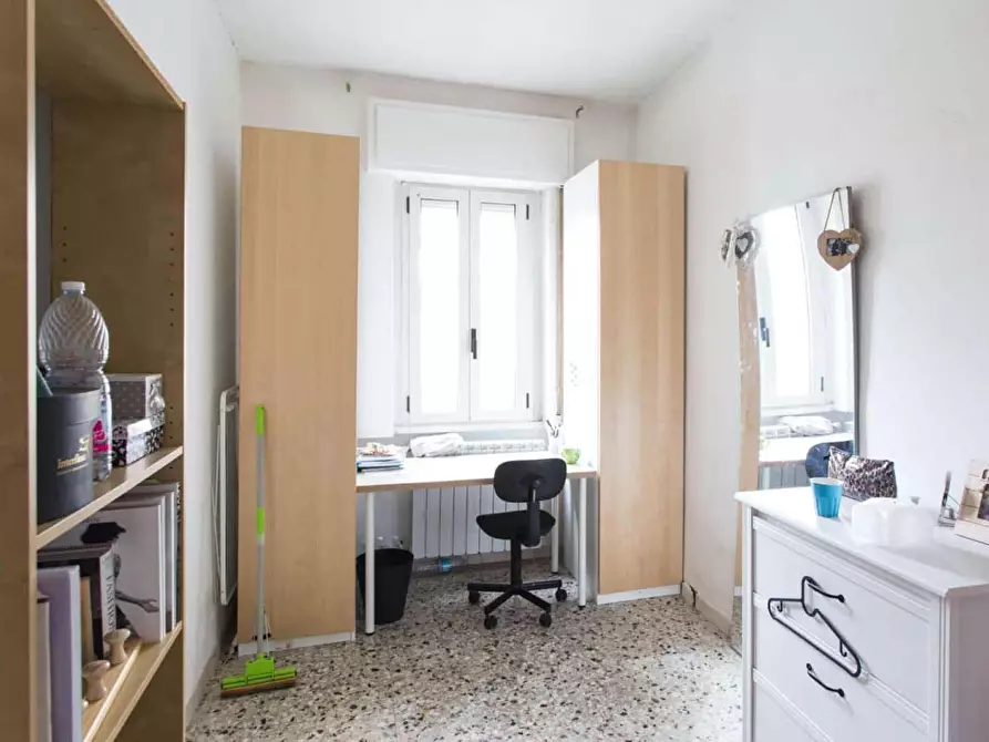 Immagine 21 di Camera in affitto  in Via Achille Feraboli a Milano