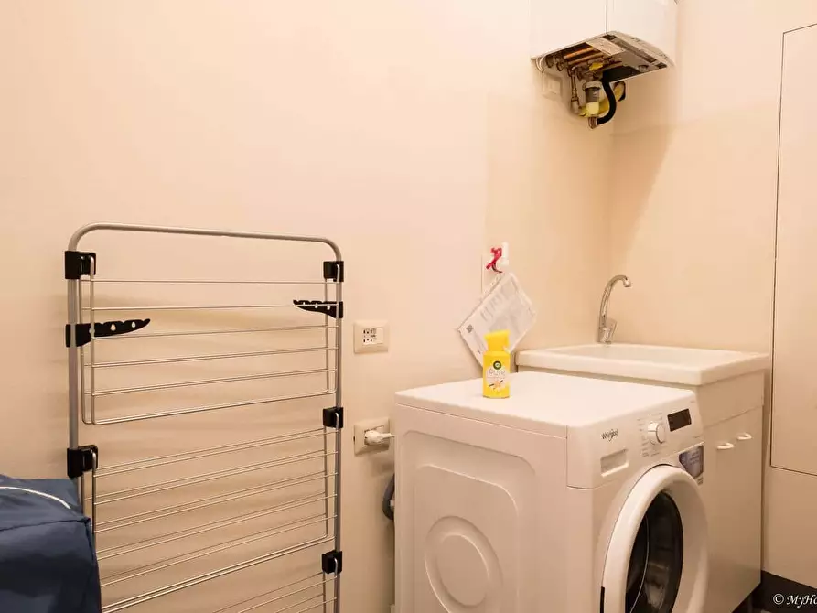Immagine 51 di Appartamento in affitto  in Via Nottolini316 a Lucca