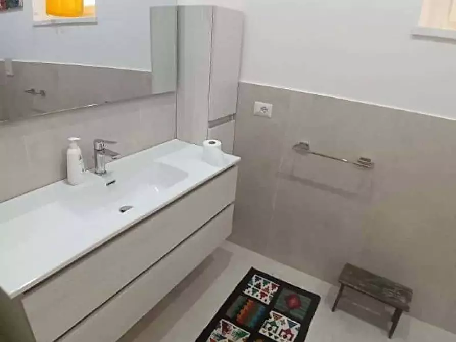 Immagine 3 di Appartamento in affitto  in Discesa Gaiola72 a Napoli