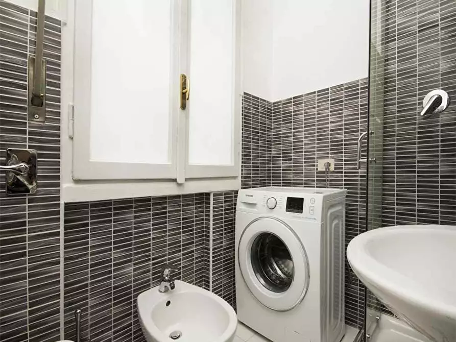 Immagine 24 di Camera in affitto  in Via Salvatore Barzilai5 a Milano