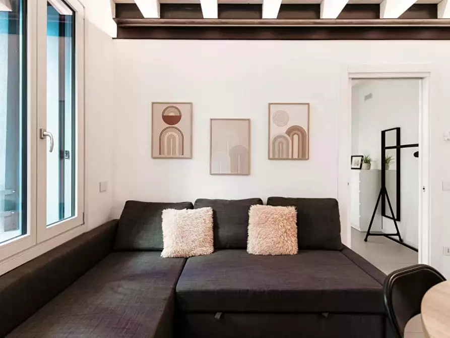 Immagine 6 di Appartamento in affitto  in Piazza Giovanni Amendola11 a Como