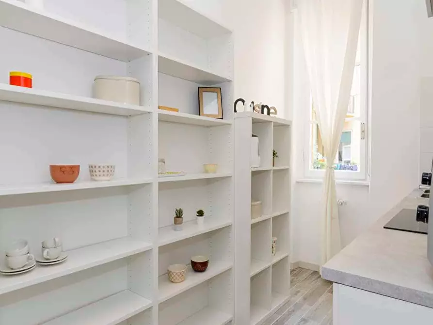 Immagine 16 di Camera in affitto  in Via Mauro Macchi42 a Milano