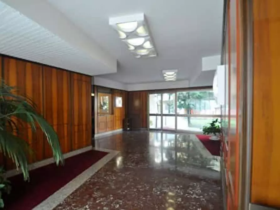 Immagine 11 di Camera in affitto  in Viale Famagosta30 a Milano
