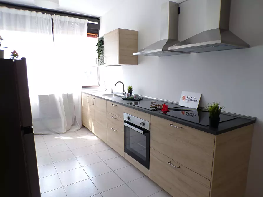 Immagine 4 di Camera in affitto  in Via Valentina Zambra11 a Trento