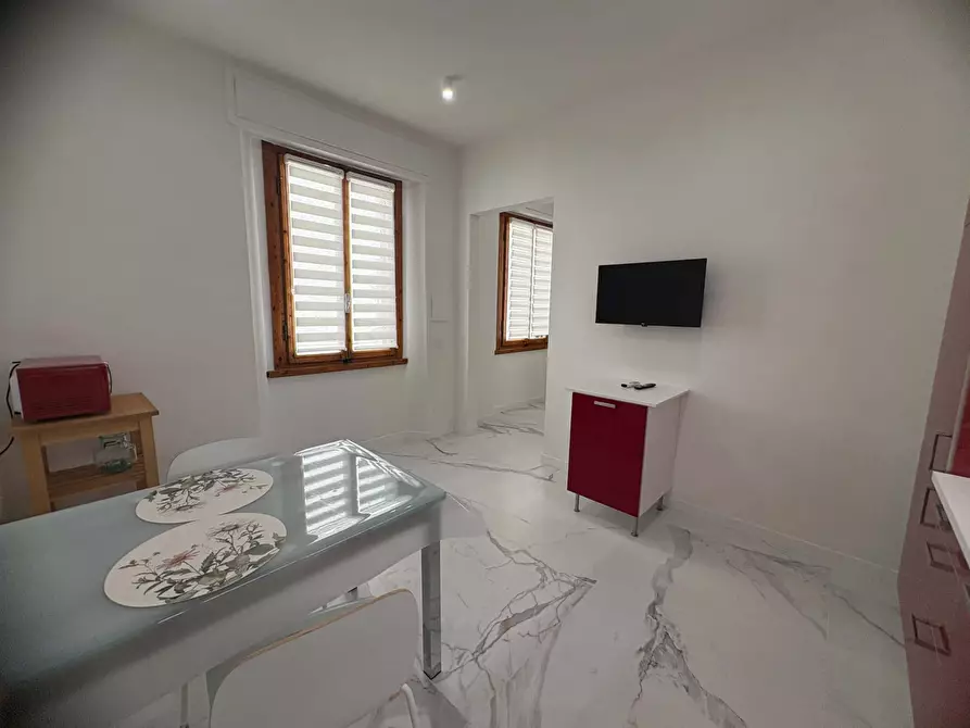 Immagine 6 di Camera in affitto  in Via Cassia29 a Firenze