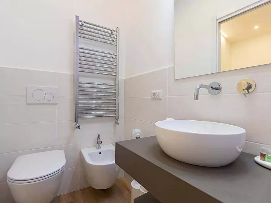 Immagine 81 di Appartamento in affitto  in Via Angelo Poliziano61 a Roma