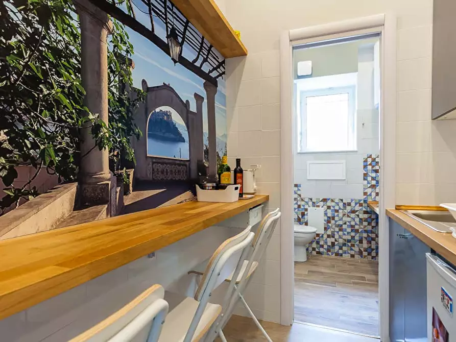 Immagine 20 di Appartamento in affitto  in Vico Santa Maria della Purità32 a Napoli