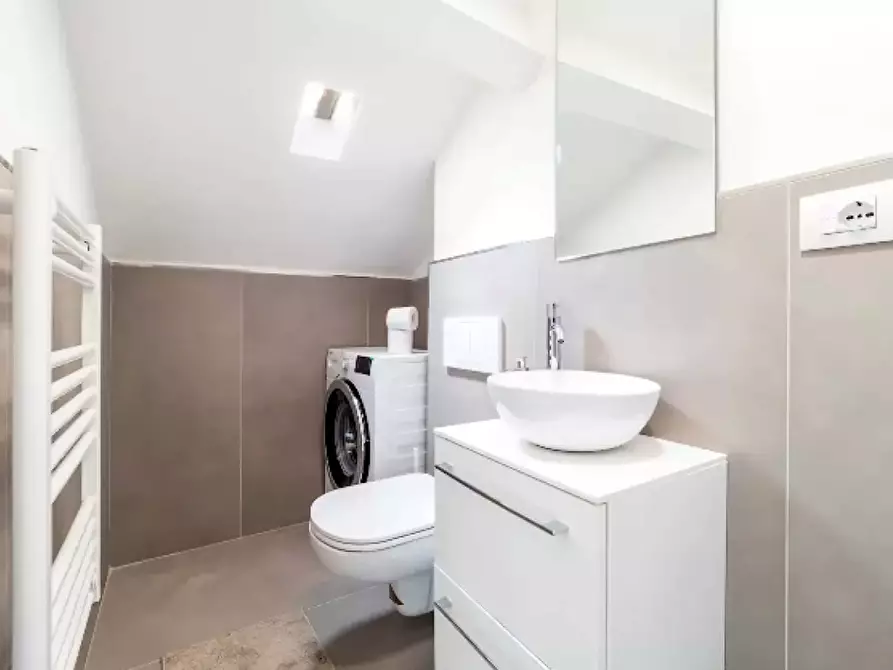 Immagine 18 di Appartamento in affitto  in Via Giovanni Battista Sammartini21 a Milano