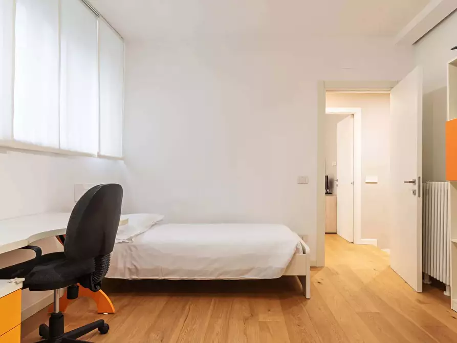 Immagine 3 di Appartamento in affitto  in Via della Moscova40 a Milano