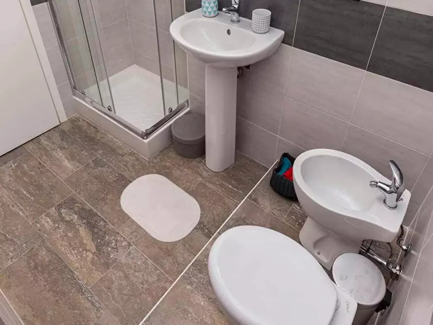 Immagine 30 di Camera in affitto  in Via Giulio Tarra1 a Milano