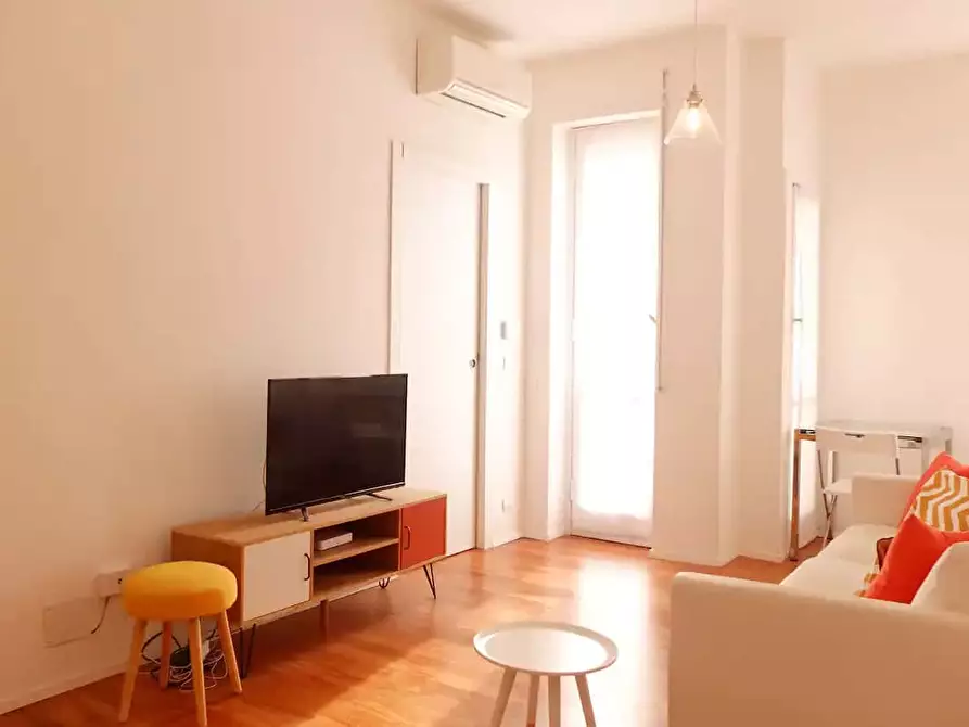 Immagine 11 di Appartamento in affitto  in Via Luigi Canonica1 a Milano
