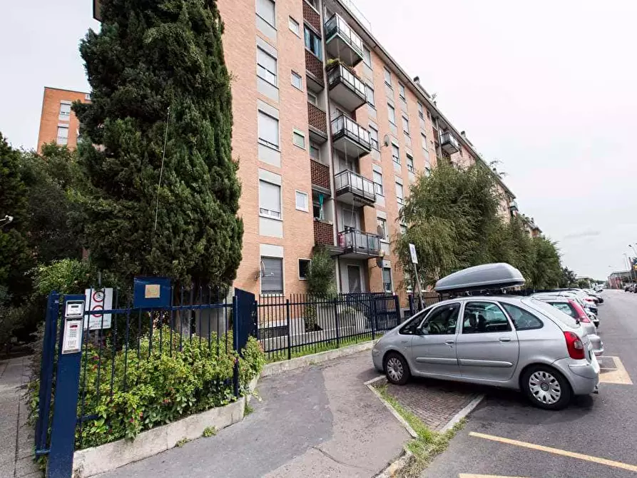 Immagine 18 di Camera in affitto  in Via dei Mandorli27 a Buccinasco